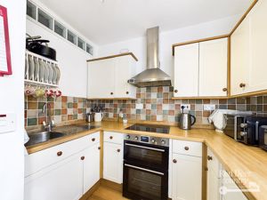 Kitchen- click for photo gallery